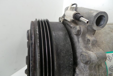 Renault Clio II BJ: 2005 Klimakompressor 8200037058, SD6V12 SANDEN